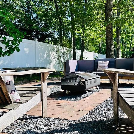 Nature'S Haven In The Hamptons With Pool 이스트햄프턴 외부 사진